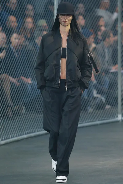 Look 38